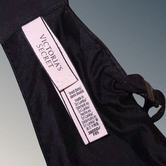 Plus Size Victoria’s Secret Black Lined Demi Bra Size 38DDD - Picture 3 of 5